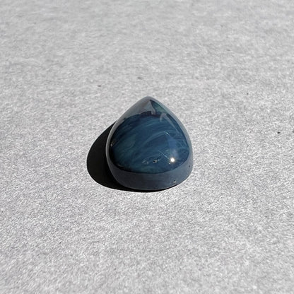 Copper Slag (blue), 8.24 cts.