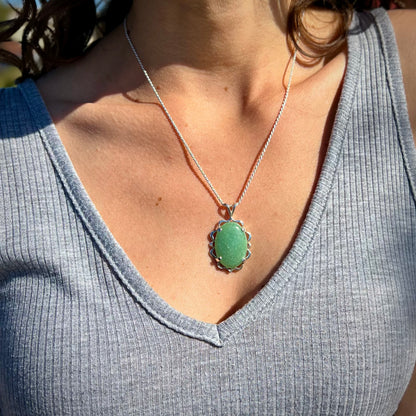 Aventurine Quartz Scalloped Edge Pendant